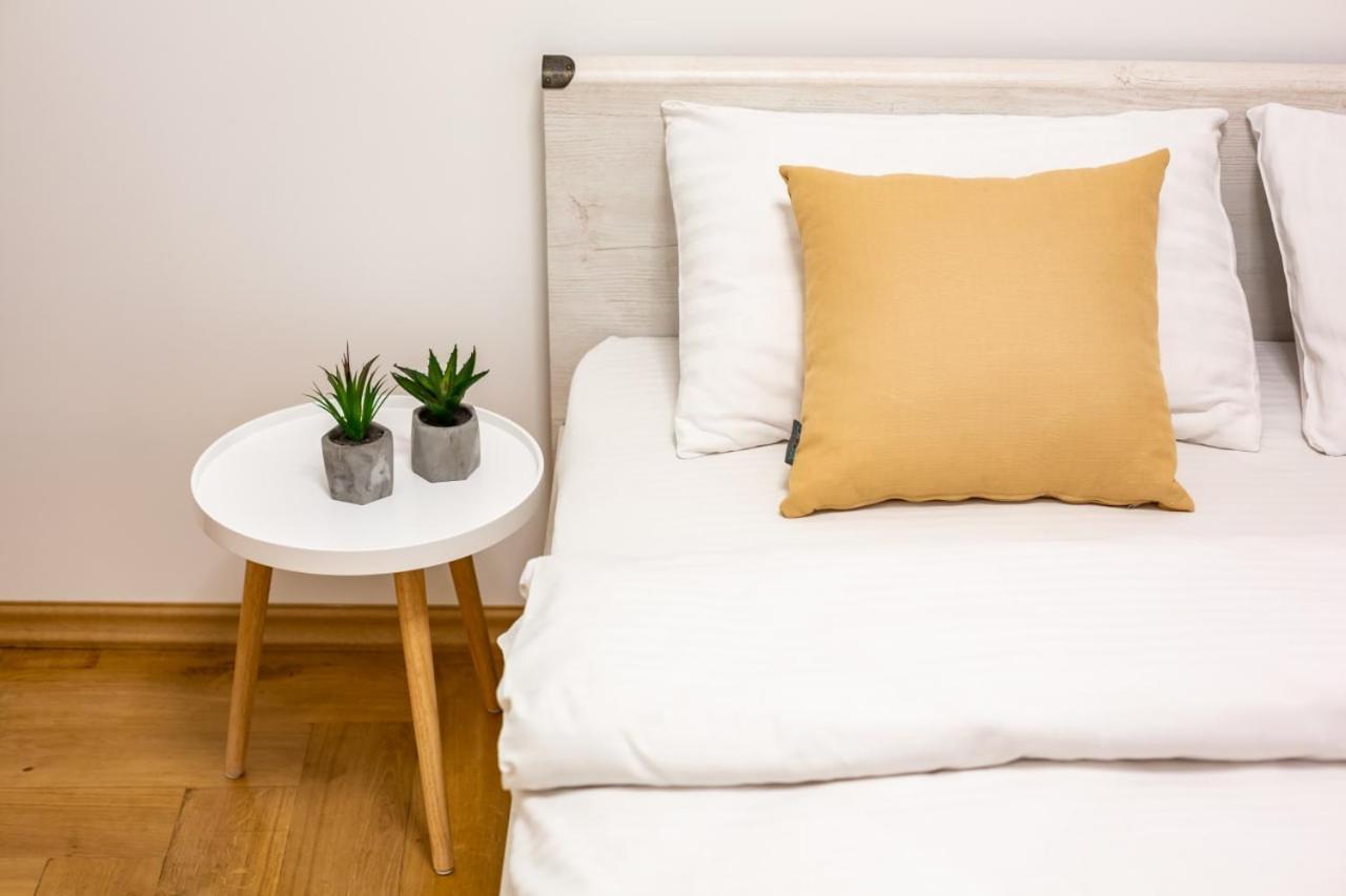 Three Bedroom Apartment On Rynok Square إلفيف المظهر الخارجي الصورة